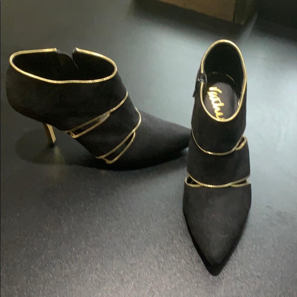 Black suede gold trim shoe boots size 8.5